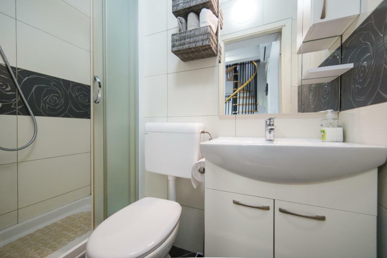 Studio Apartment Finta Rogotin ภายนอก รูปภาพ